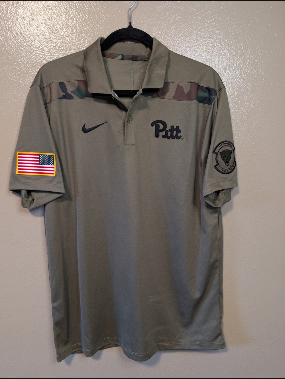 Nike Dri-fit Olive Green Pitt Polo with Camo Trim, Moisture Wicking Mens M.